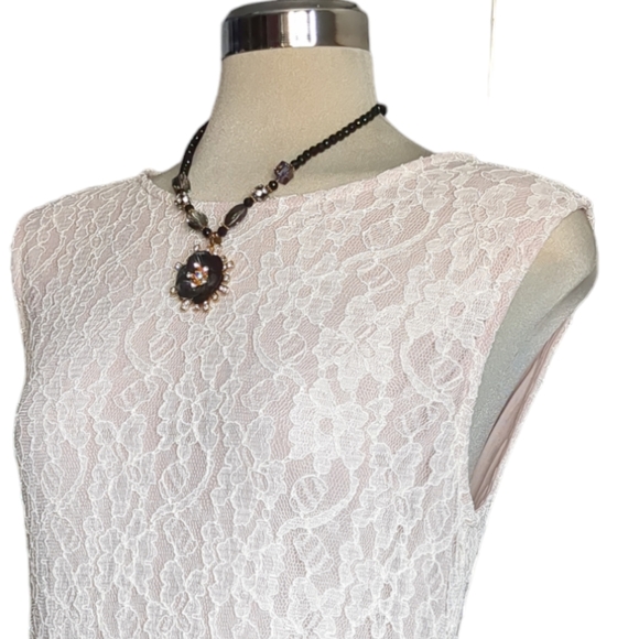 KISMET Luxury Beige Lace Sleeves Blouse Size L - Picture 2 of 15